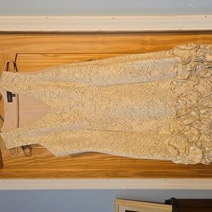 Donna Ricco Metallic Rosette Sheath Dress Gold 10